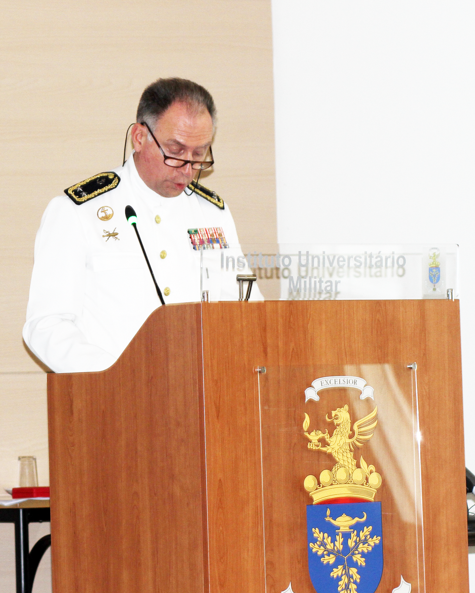 Contra_Almirante